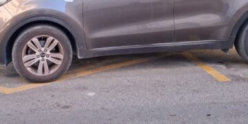 Parcheggi a Quartucciu, è guerra senza esclusione di colpi: “Biglietti e sputi sulle auto”