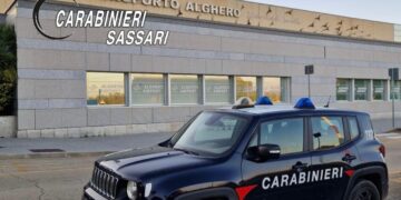 Ai domiciliari, tenta di imbarcarsi sul volo per Roma: bloccato ad Alghero