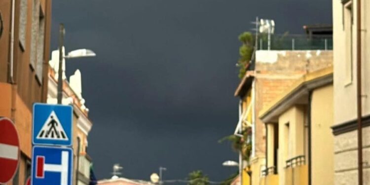 Cagliari, ecco il temporale: il maltempo è arrivato