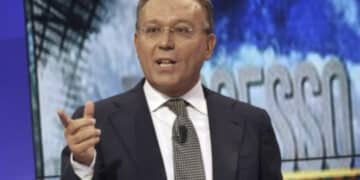 Il giornalista Rai Enrico Varriale condannato per stalking: “Licenziato per giusta causa”