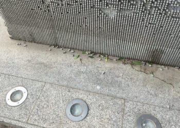 Cagliari, vandalizzata l’opera di Pinuccio Sciola in Piazza Gramsci