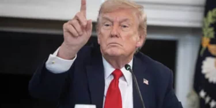 Trump annuncia l’accordo Gaza- Israele: “Un grande giorno”