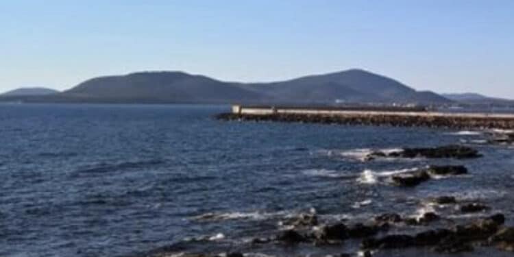 Alghero, mistero sulla morte di un 35enne trovato senza vita su una barca: aperta un’inchiesta