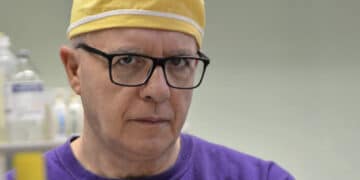 Frongia a disposizione dei pazienti senza compenso: una collaborazione temporanea del noto urologo con il Brotzu