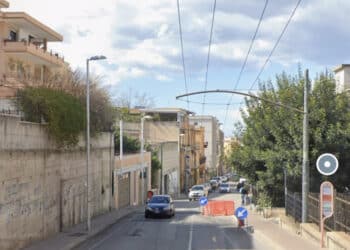 Cagliari, ha un malore in sella alla sua bicicletta: ciclista ricoverato in codice rosso al Brotzu