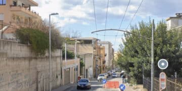 Cagliari, ha un malore in sella alla sua bicicletta: ciclista ricoverato in codice rosso al Brotzu