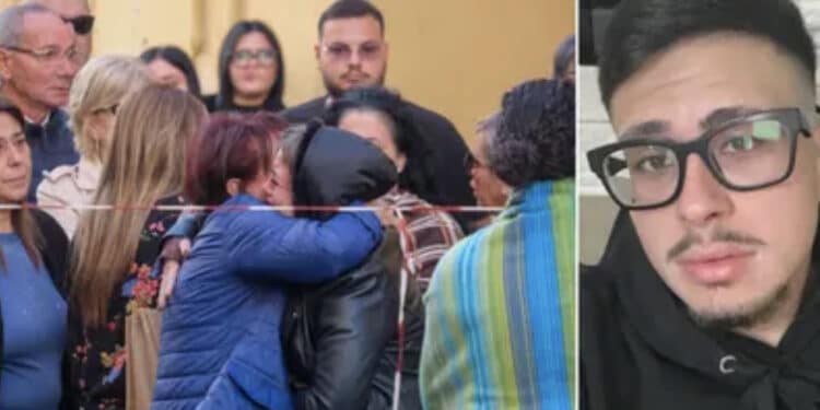 Interviene per difendere un ragazzo da un pestaggio, muore 21enne