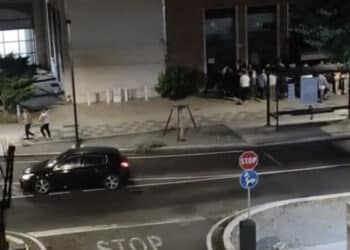 Cagliari, la malamovida di viale Trieste mette in crisi i residenti: “Musica alta, schiamazzi, urla e degrado alle 3 del mattino“ (VIDEO)