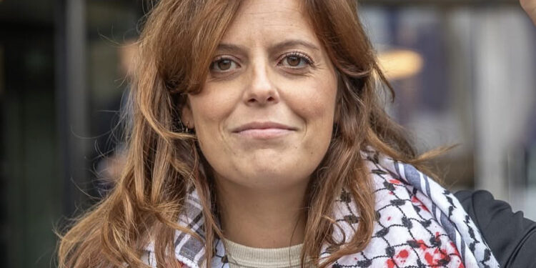 Bufera su Ilaria Salis dopo la tragedia di Verona: “Politica corresponsabile nel non affrontare la crisi”