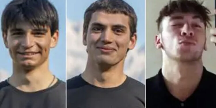 Si schiantano contro una fontana con l’auto dopo una serata: Nicola, Pietro e Riccardo muoiono a 20 anni