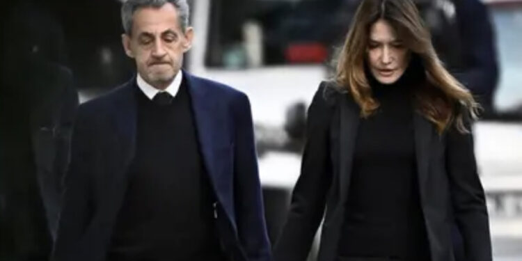 L’ex presidente francese Sarkozy in carcere, la figlia: “State incarcerando un uomo innocente”