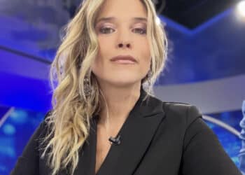 Francesca Barra, immagini senza veli modificate  con l’AI: “Ho pensato ai miei figli”. E intanto l’inchiesta si allarga