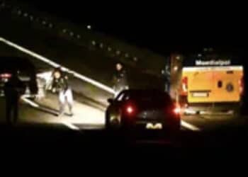 Caos e panico sulla A 14: assaltato un portavalori, banda in fuga