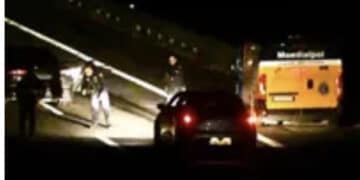 Caos e panico sulla A 14: assaltato un portavalori, banda in fuga