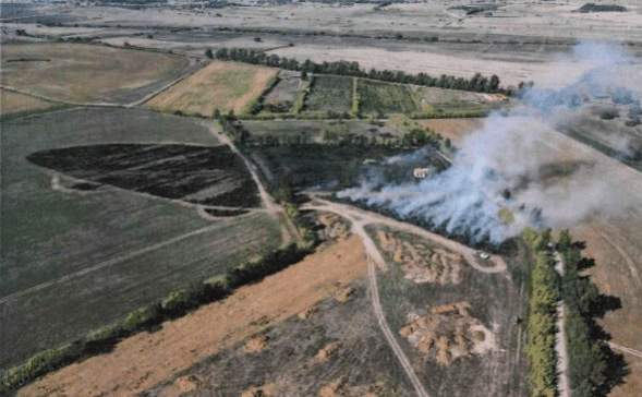 Ozieri, dalle stoppie bruciate divampa un vasto rogo: una denuncia per incendio colposo
