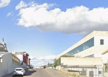 Cagliari, degrado totale: via Dolcetta senza illuminazione e alla mercé di delinquenti e prostitute