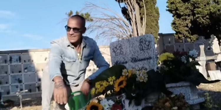 Cagliari, la missione di papà Paride: rendere il cimitero dei bimbi un luogo più accogliente