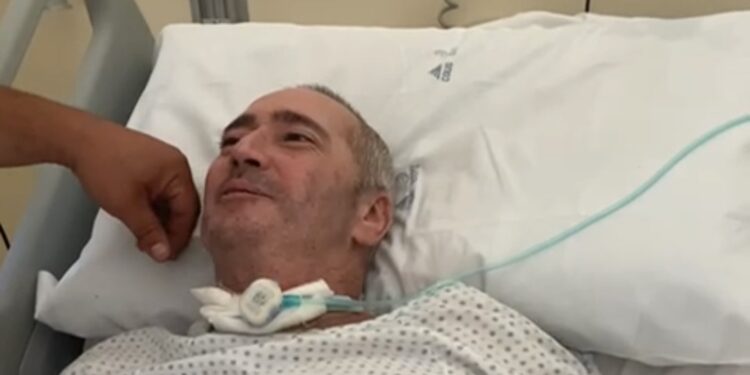 Selargius, Massimo Conti è finalmente al Mater Olbia per iniziare la riabilitazione