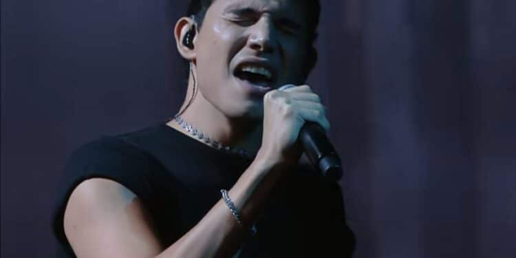 EroCaddeo stravince la serata XFactor e fa incetta di consensi: esibizione da brividi, l’applauso di Sinnai e della Sardegna