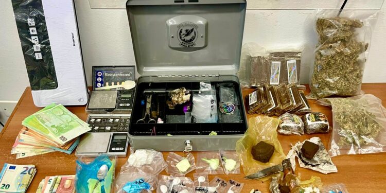 Lotta allo spaccio a Cagliari: 3 arresti, sequestrati 2 kg di droga e 16 mila euro