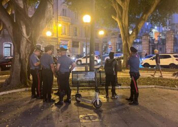 Cagliari, super controlli nella zona rossa piazza del Carmine contro droga e risse: allontanati tre stranieri