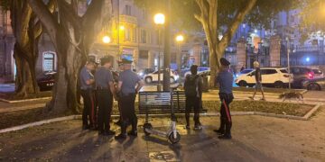 Cagliari, super controlli nella zona rossa piazza del Carmine contro droga e risse: allontanati tre stranieri