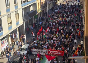 Una marea umana in piazza per Gaza a Cagliari: oltre diecimila in corteo per dire basta alla guerra