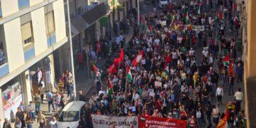 Una marea umana in piazza per Gaza a Cagliari: oltre diecimila in corteo per dire basta alla guerra