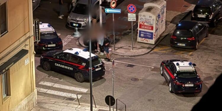 Cagliari, urla e schiamazzi in via Mameli: ennesima notte in bianco per i residenti