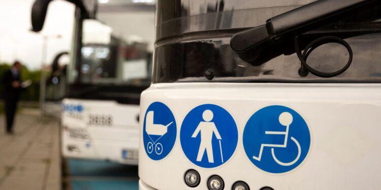 Trasporti, la Giunta regionale estende il servizio “Amico Bus” ai comuni di Elmas, Assemini e Decimomannu