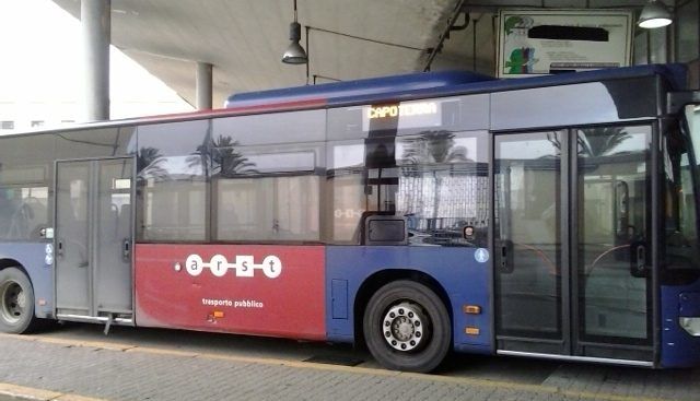 Monastir: sale sul bus senza biglietto, viene fatto scendere e tenta di bucare una ruota