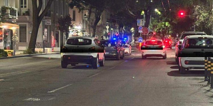 Cagliari, nuovo blitz in via Dante della Polizia Locale: guerra agli incivili dei parcheggi davanti a Tandem