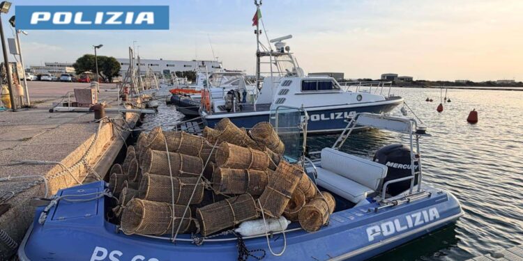 Pesca abusiva di polpi, la polizia sequestra 70 nasse armate con esca ad Arborea