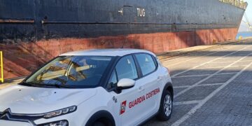 Cagliari, fermata una nave porta-container per gravi carenze di sicurezza