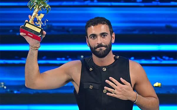 Olbia gioca d’anticipo e brucia di nuovo Cagliari: sarà Marco Mengoni la superstar di Capodanno