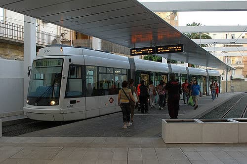 Cagliari, metro ancora ferma ma proseguono i lavori: spunta l’ennesimo cantiere con nuovi disagi in viale Diaz