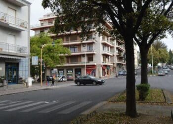 Cagliari, auto paurosamente in contromano in via Scano: “Situazione del traffico grave, un’altra tragedia sfiorata”