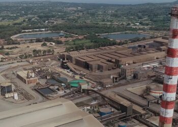 Eurallumina, giù dal silos dopo 13 giorni: gli operai sperano nelle promesse della ministra Calderone