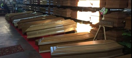 Cagliari, rissa sfiorata prima del funerale: preparativi in chiesa un’ora prima del rito e il prete si arrabbia