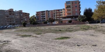 Quartu, un parco letterario in via Lussemburgo: vegetazione, arredi e percorsi dialogano con testi e autori