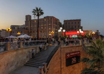 Il Marina Cafè Noir lascia Cagliari: dopo 23 anni l’addio alla città del sole
