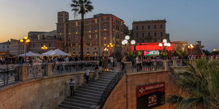 Il Marina Cafè Noir lascia Cagliari: dopo 23 anni l’addio alla città del sole