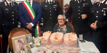 Cent’anni di affetto e memoria: l’Arma dei Carabinieri accanto alla signora Salaris