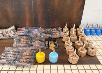 Assemini, 70 kg di fuochi d’artificio illegali in un magazzino: intervengono gli artificieri