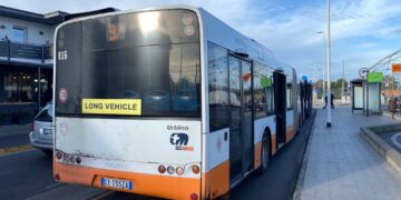 Quartu, colpita da un bus mentre attraversa sulle strisce: ferita una donna