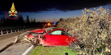 Grave incidente sulla Ss 130 a Villaspeciosa: 2 feriti in codice rosso, danni ingenti