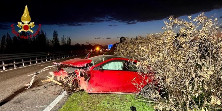 Grave incidente sulla Ss 130 a Villaspeciosa: 2 feriti in codice rosso, danni ingenti