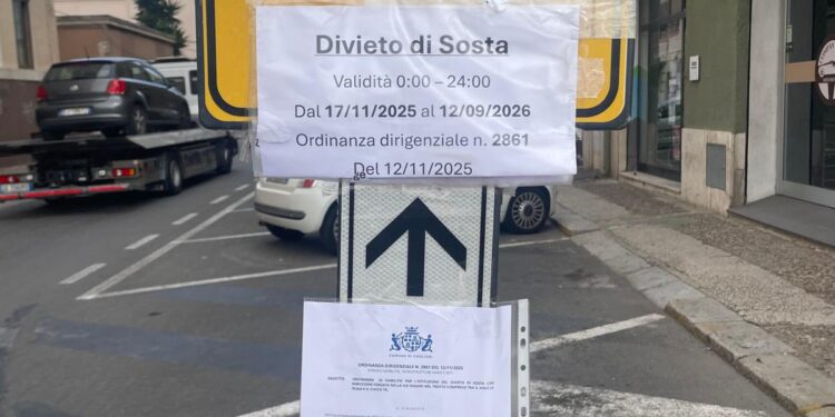 Cagliari, segnaletica “a singhiozzo” e cartelli di divieto: i residenti denunciano confusione e rimozioni a sorpresa in centro