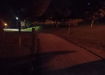 Cagliari, il parco di Monte Claro è immerso nel buio: i cittadini temono per la loro sicurezza
