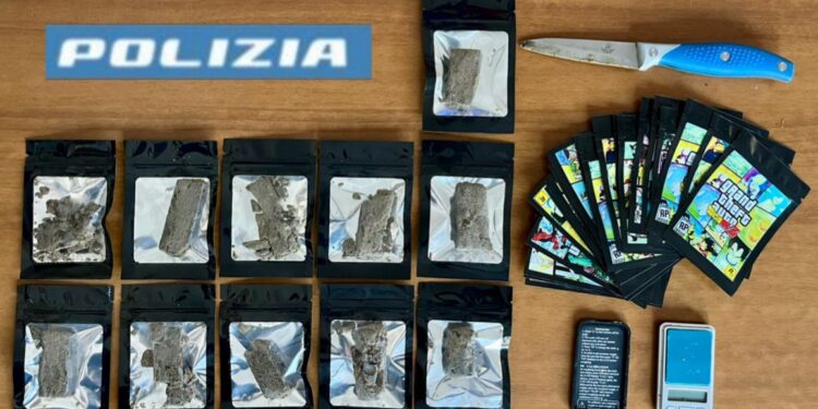 Cagliari, nasconde la droga in un appartamento a Is Mirrionis: arrestata una 24enne